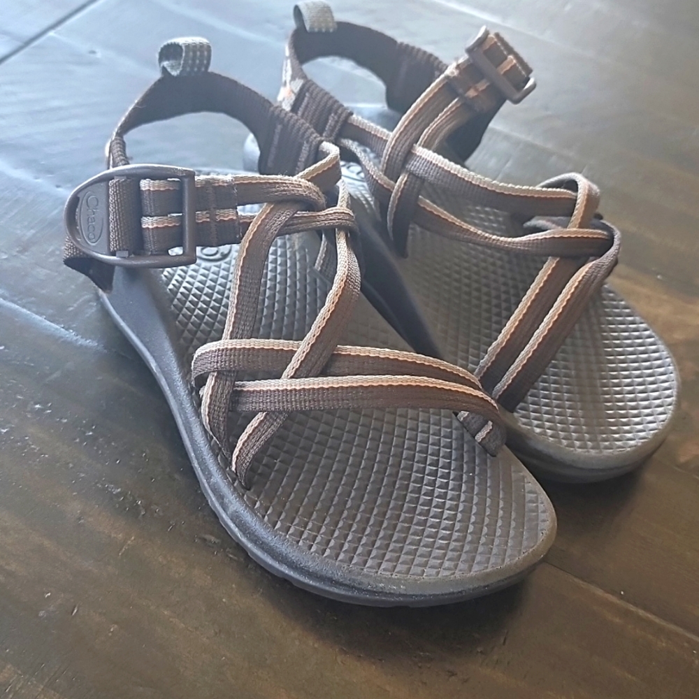 Kid's Chaco brown sandals size 12